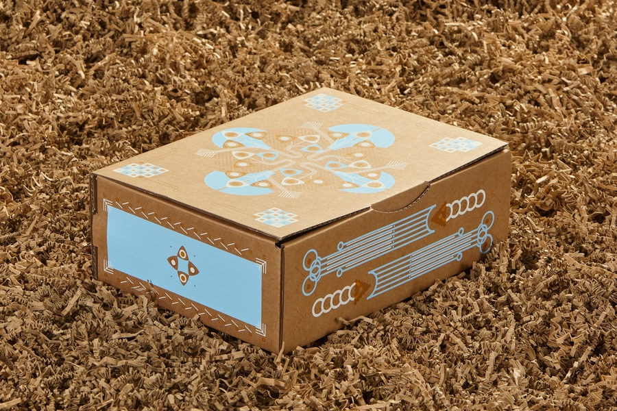 UNDOREDO_UND_Christmas_Box_16_medium